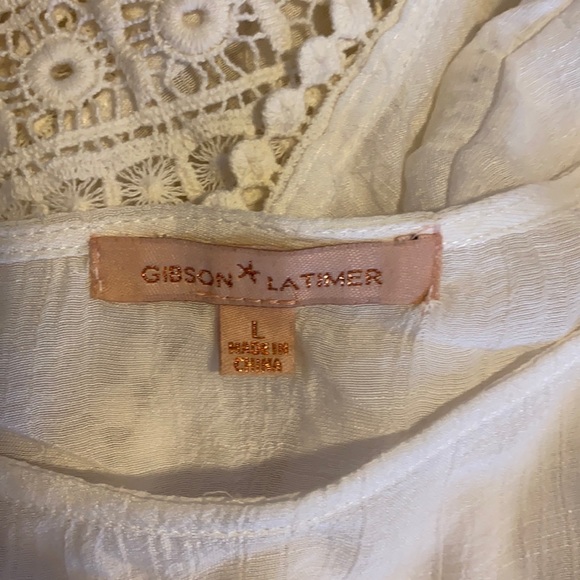 Beautiful Top - Picture 4 of 5